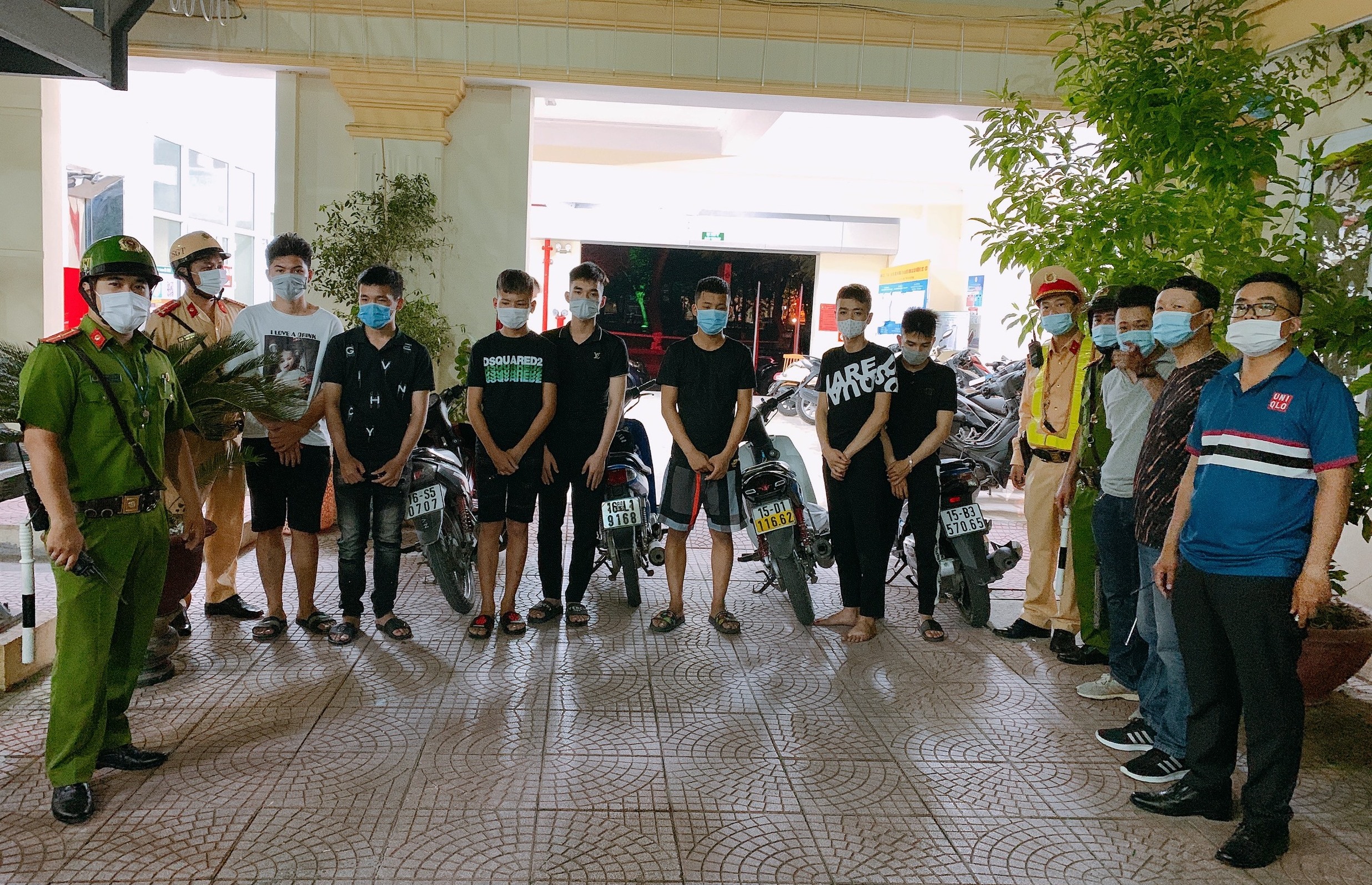 Đội Cảnh sát giao thông – trật tự Công an quận Hồng Bàng: Tạm giữ  4 phương tiện của các đối tượng vi phạm trật tự an toàn giao thông